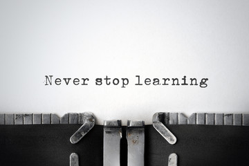 100句英语句子（谚语和名言一共一百句）<带中文翻译>