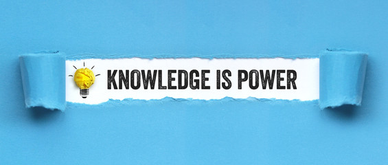 你爱的不是我,你心里还藏着谁,你爱的不是我,是否是我错了,是什么歌里的？